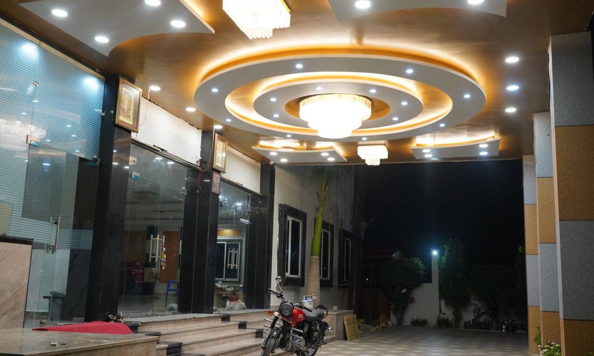 Varanasi Hotel | Viraj International Hotel