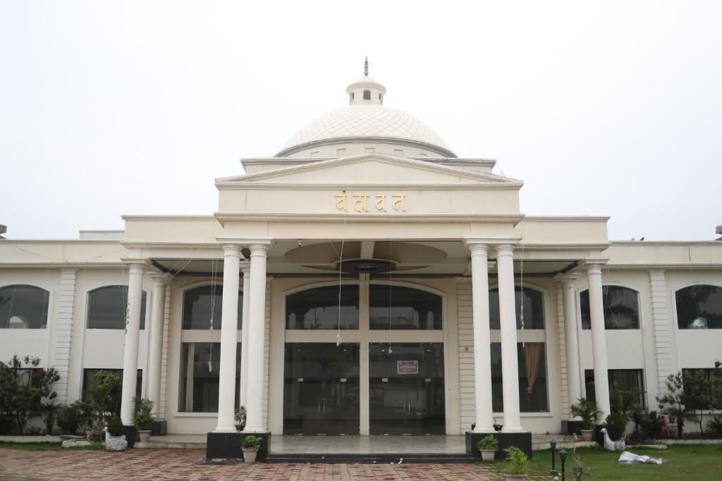 Chhindwara Resort | Vrindavan By Viyana Resort and Hotels
