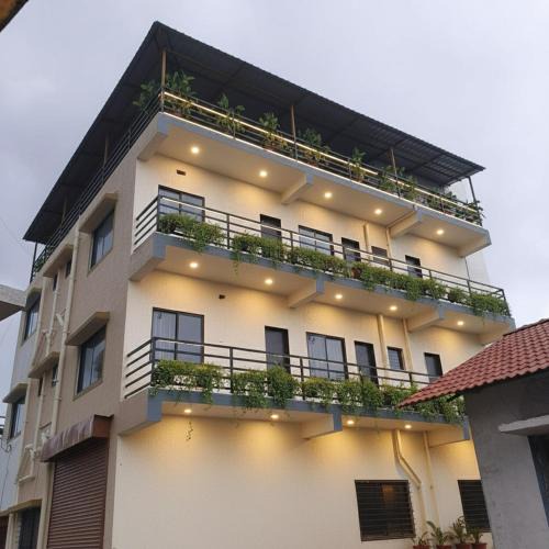 Malavli Hotel | Vrundavan Hotel and Restaurant