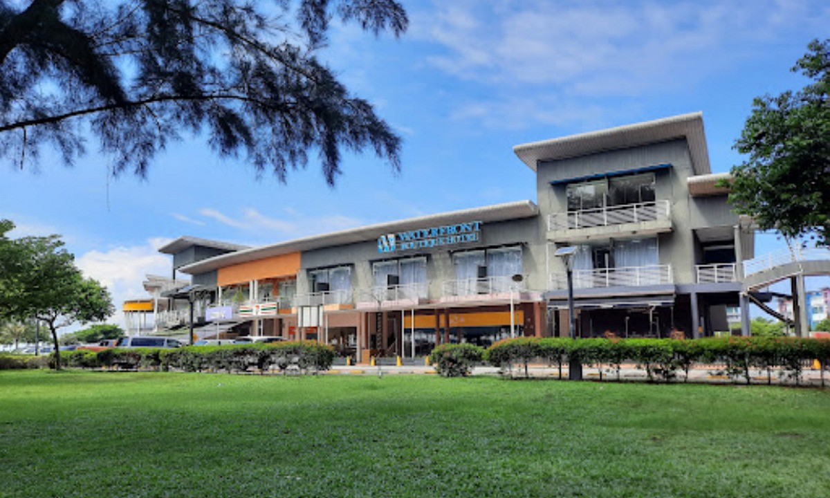 Kampung Bahasa Kapor Hotel | Waterfront Boutique Hotel Port Dickson