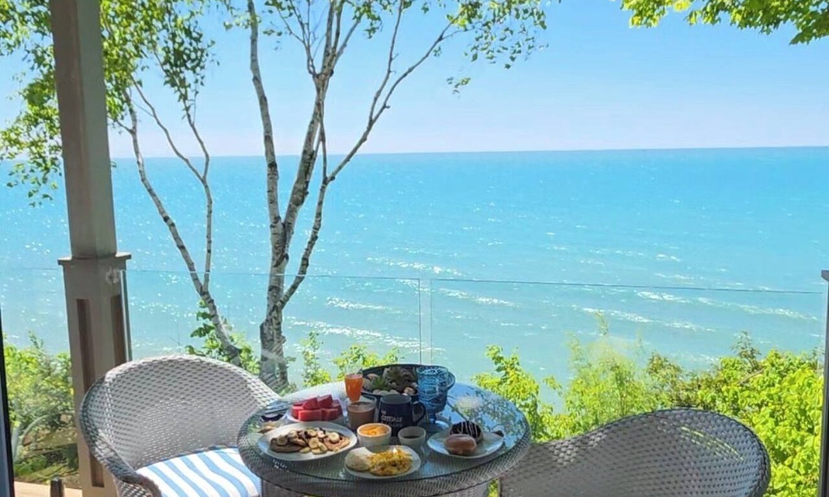Bayfield Cottage | Waterfront Cottage - Bayfield, Lake Huron