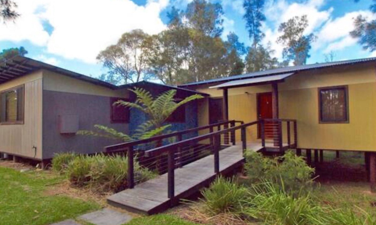 Sanctuary Point House | Waterfront Hideway by Book Jervis Bay - Sanctuary Point - The Ultimate Spot to Relax