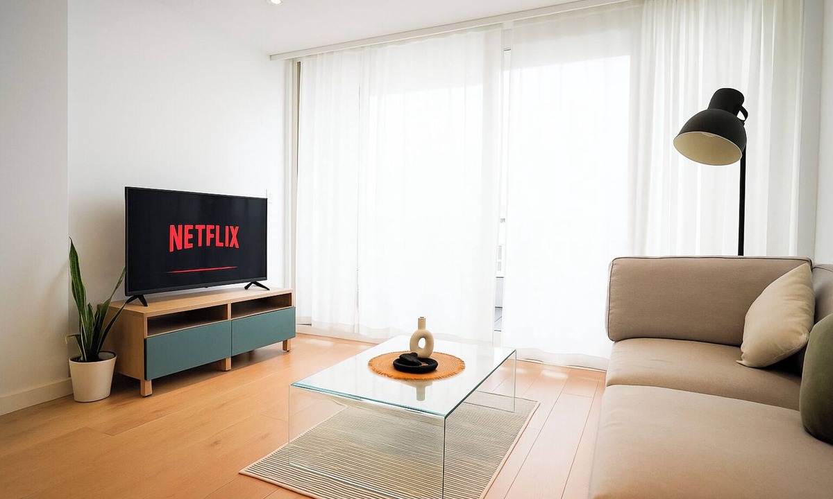 Waterloo Apartment | Waterloo|1BD|1BR|POOL|Gym|Sleeps 4 Guests|Air mattress|Moore Park close by|UNSW
