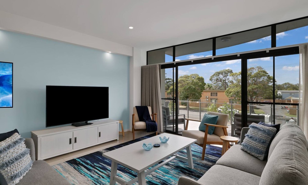 Huskisson Apartment | Waves by Book Jervis Bay - Luxury 3 Bedroom Apartment walk to everything