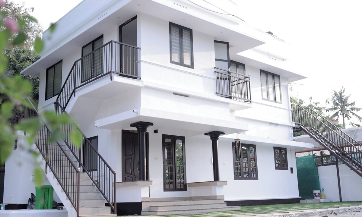 Kochi Bed & Breakfast | Wind Castle