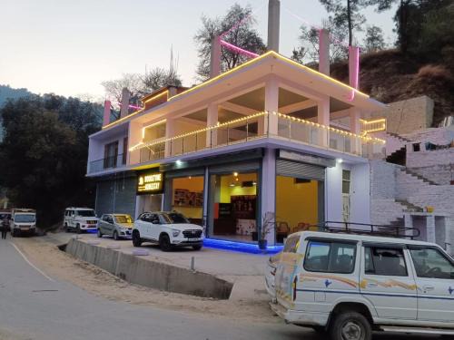 Chachyot House | Woodstone Homestay & Pahadi Swad Cafe