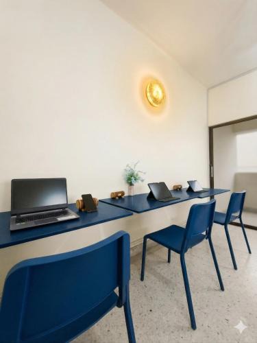 Taman Desa Hostel | Workstay Hostel Dorm with invoice 10min to KL Sentral Mid Valley