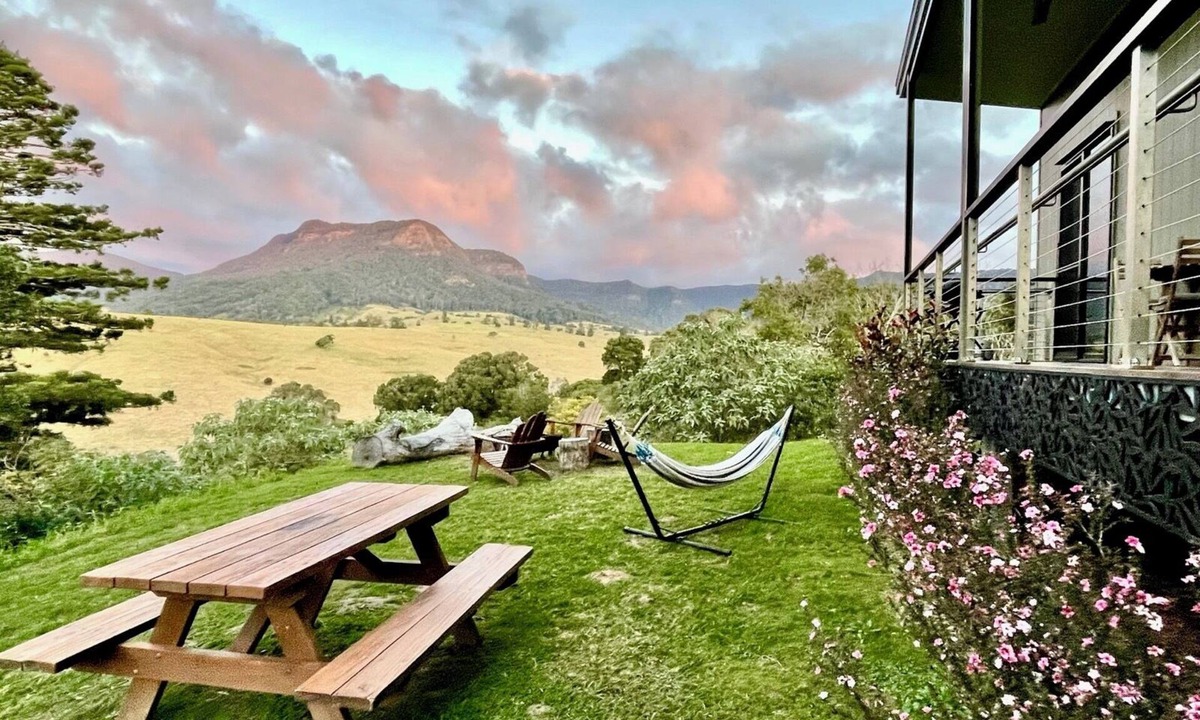 Darlington Cottage | World Heritage Skyline Cottage in The Scenic Rim - PWD accessible
