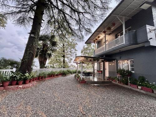 The Mall Road Ski Chalet | Writers Chalet, Mussoorie by hnh