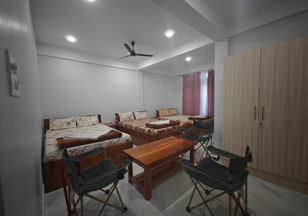 Dirang House | Yang home stay