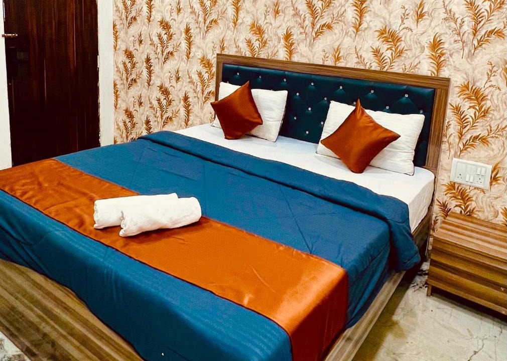 Amarnath Hotel | Yash Residency Lodging And Boarding