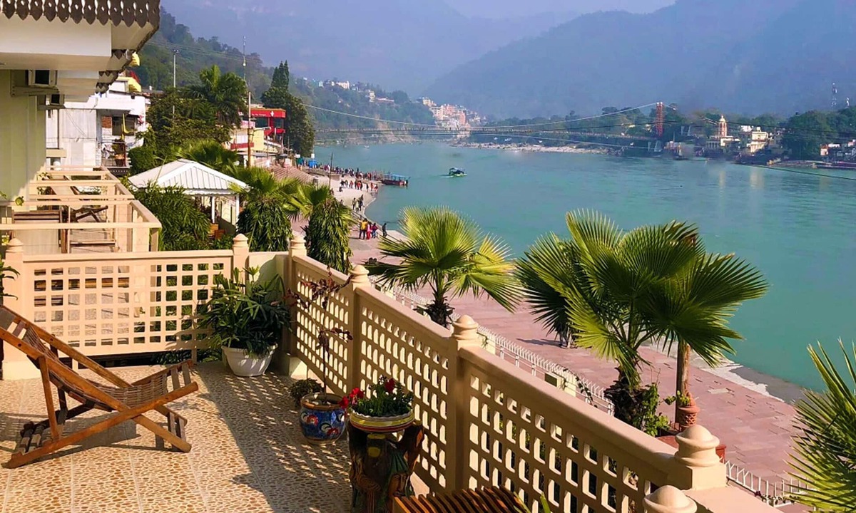 Rishikesh Hotel | Yog Niketan by Sanskriti
