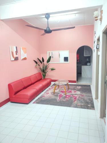 Kampong Raja House | Yoni Homestay