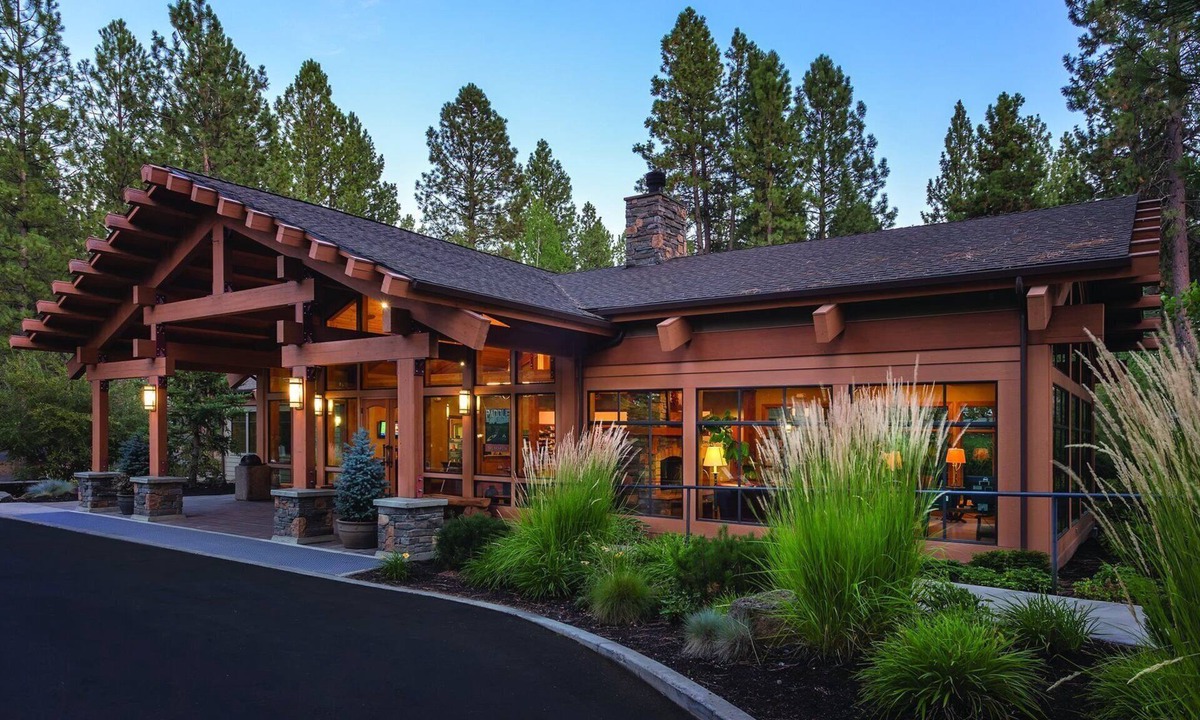 Bend Resort | You will not have enough time to enjoy all of this !