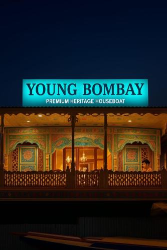 Dal Lake Hotel | Young Bombay Premium Heritage Houseboat