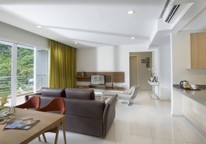 3 Bedroom Lakeview Executive Deluxe #8