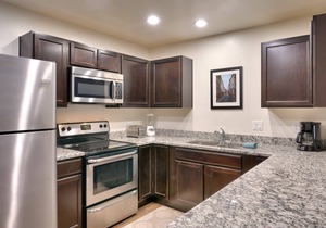 5G Perfect Moab RedCliff Condo, POOL AND HOT TUB in Moab