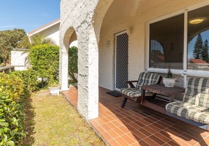 Blueys Beach Villa Manyana 07