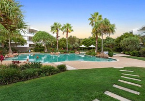 Cotton Beach 97 - Beachfront Complex with Pool