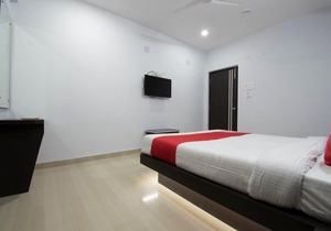 FAMILY ROOM 10-S G INTERNATIONAL