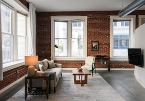FRONTDESK Spacious 2 BR Apt in Downtown STL in Saint Louis