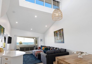 Lennox Head Waves Beachfront Penthouse