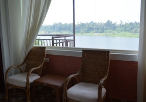 Periyar RiverView Homestay, Near Cochin Airport, Kochi | RiverView AC Rooms