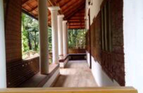 Kunnattur House | 250 m² Bungalow ∙ 4 bedrooms ∙ 8 guests