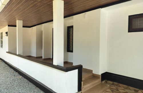 Elappara House | 900 m² House ∙ 3 bedrooms ∙ 13 guests