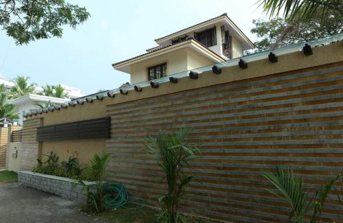 Kochi Villa | A Waterfront Mansion - Cochin