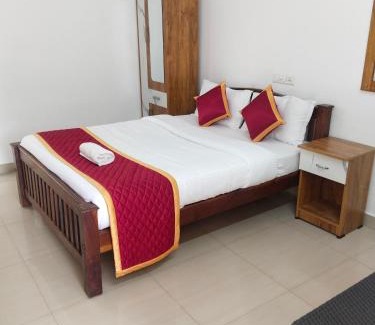 Rajakkad Hotel | Aruvi Residency