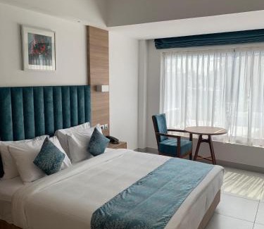 Vyttila Hotel | Daya by Renai