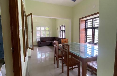 Wadakanchery Villa | Holiday Inn Residency ,