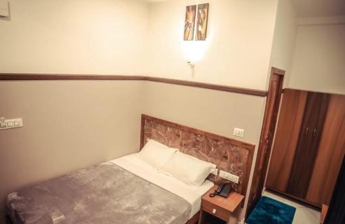 Kalpetta Hotel | iCon Residency