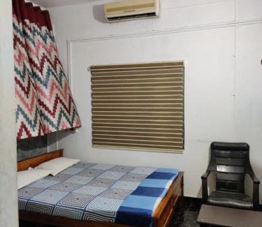 Perintalmanna Hotel | Layali Tourist Home