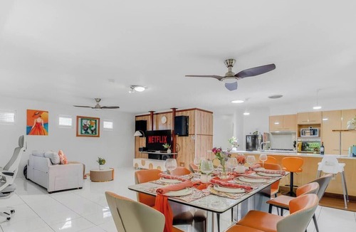 Springfield Lakes House | 位于Springfield lakes的 5 房大house