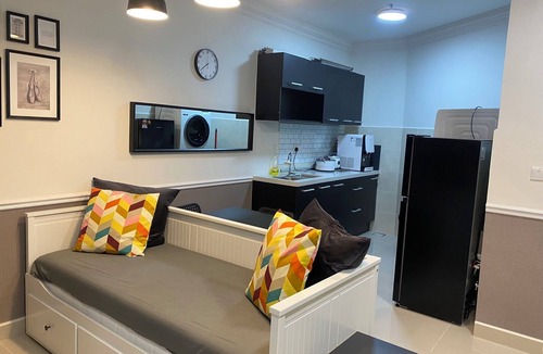 Downtown Kota Kinabalu Apartment | 1-Bedroom Seaview Apartment at The Shore – With Sofa Bed & Balcony
