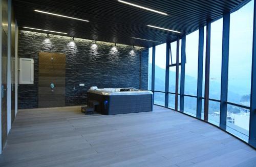Solan Apartment | 1 Room Suite by Glambirds