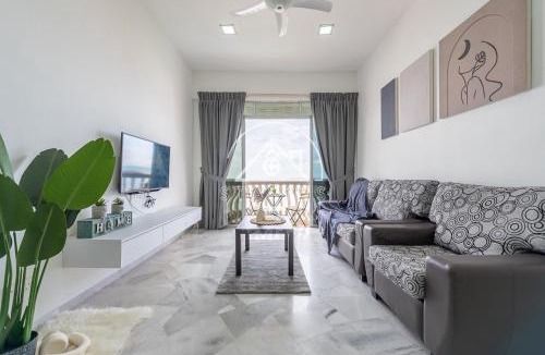 Taman Tanjung Apartment | (10Pax) 3BR Glory Beach Resort Seaview