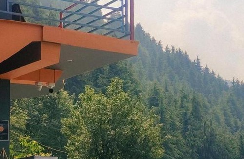 Bhagsu Nag Hostel | 12 Monks - Dharamkot, Upper Bhagsu, McLeodGanj