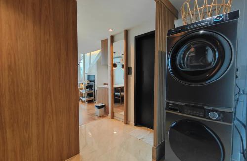 Bayan Lepas Apartment | 138 SKY LOFT Golf View Near Airport & SPICE