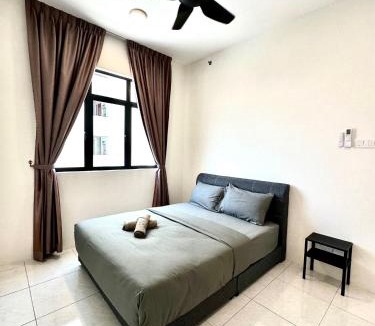 Bukit Kecil Apartment | 13A5TheSun#BayanLepas#QueensbayMall#CozyHomestay