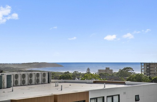 Dee Why Apartment | ★160m2 LUXURY ROOFTOP PENTHOUSE, OCEAN VIEW,GARAGE