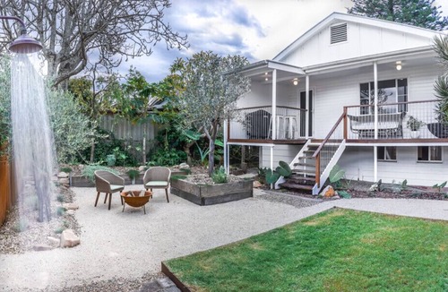 Mylestom House | 1932-beachside timber home