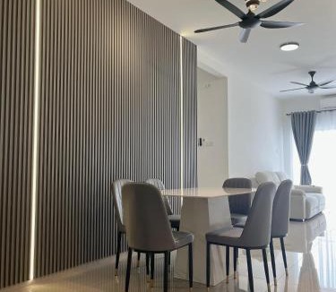 Kampung Lubok Peringgi Apartment | 198 Guesthouse D'Aman Residence Facing view Telekom Tower Aman Central