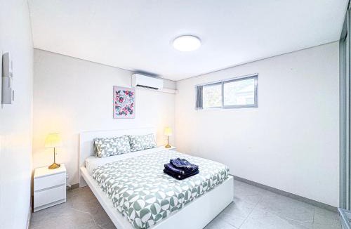 Arncliffe House | 1BR Granny Flat - Free Parking - Near Airport & Train