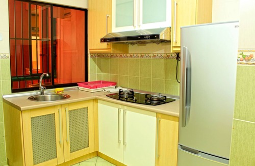 Downtown Kota Kinabalu Apartment | 1st Choice Vacation Apartments at Marina Court Resort Resort