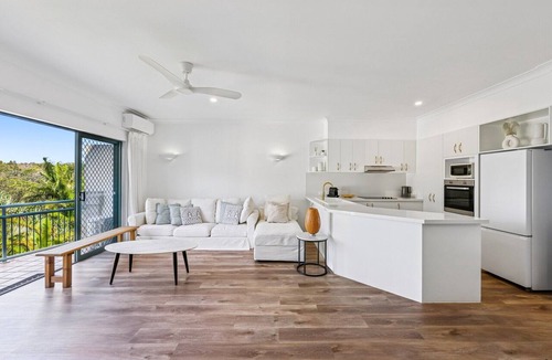 Palm Beach Apartment | 2-Bed Beachfront Escape with Pool and BBQ Access