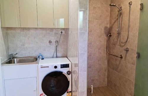 Dean Park House | 2 Bedroom Granny Flat at 61A Glenn St, Dean Park Nsw close to M7 Motorway