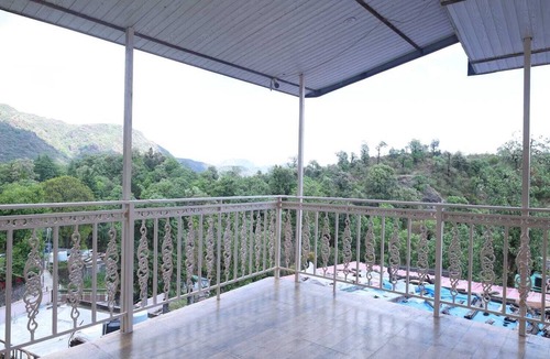 Mussoorie House | 2-Bedroom Self-Contained Accommodation with Entire Private Floor